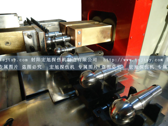 產品名稱：球頭銷專用熒光磁粉探傷機
產品型號：HCDG-2000
產品規格：熒光、二工位流水線